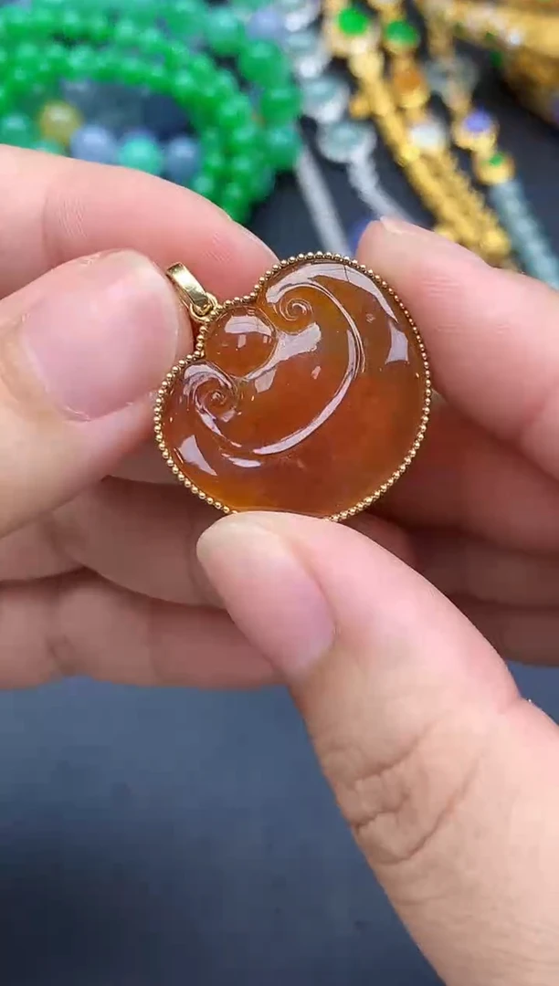 颈饰18K金镶嵌翡翠335-春日珠宝