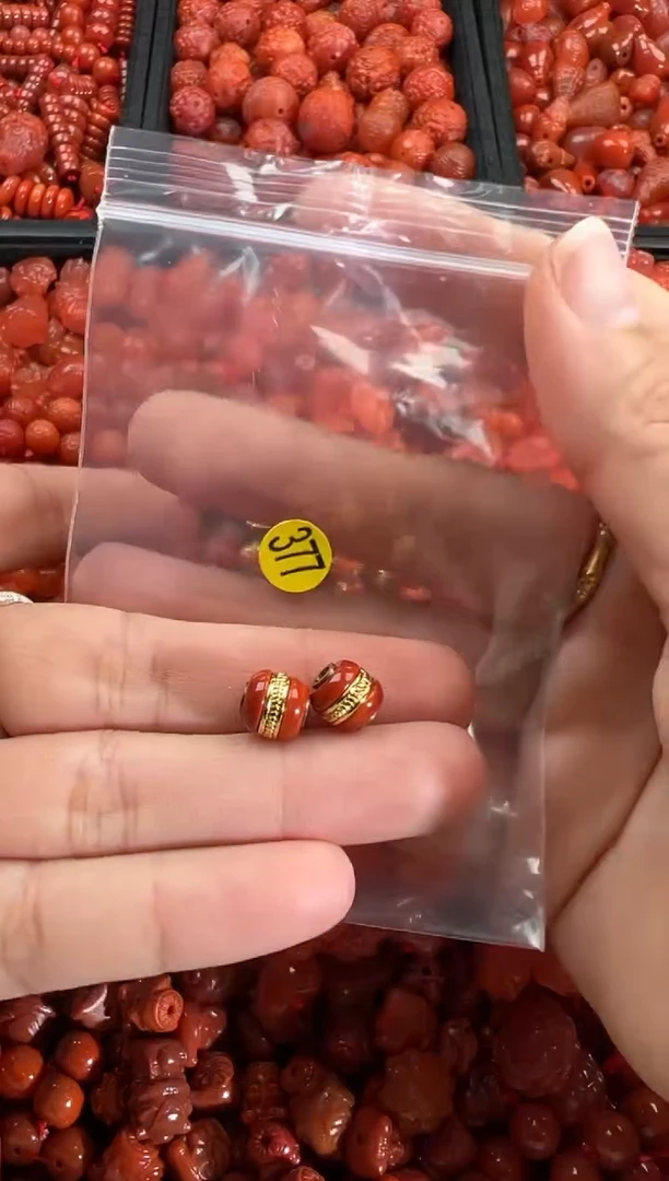 【闪购商品】南红玛瑙颈饰未镶嵌1