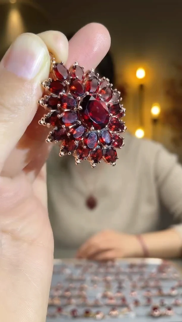 银S925镶嵌颈饰石榴石颈饰