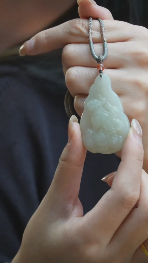 颈饰未镶嵌和田玉O22