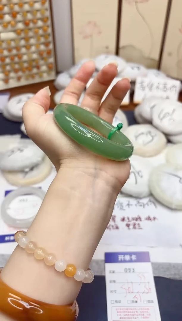 石英质玉手镯未镶嵌93-东陵玉-圈口56
