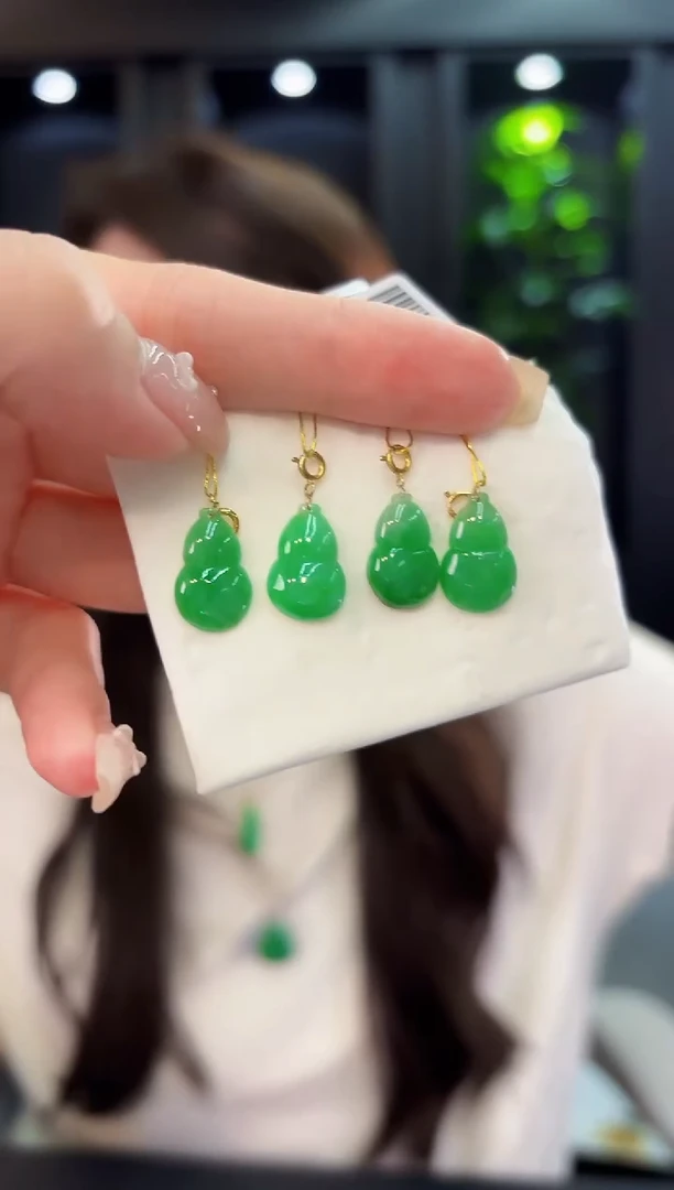 翡翠18K金镶嵌颈饰缅料A货/多样性发货/一件