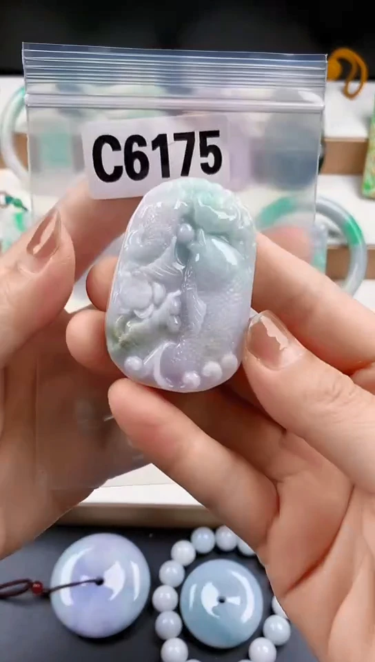 颈饰未镶嵌翡翠天然翡翠吊坠挂件
