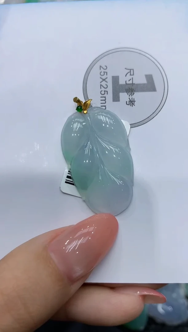 颈饰18K金镶嵌翡翠111111111111