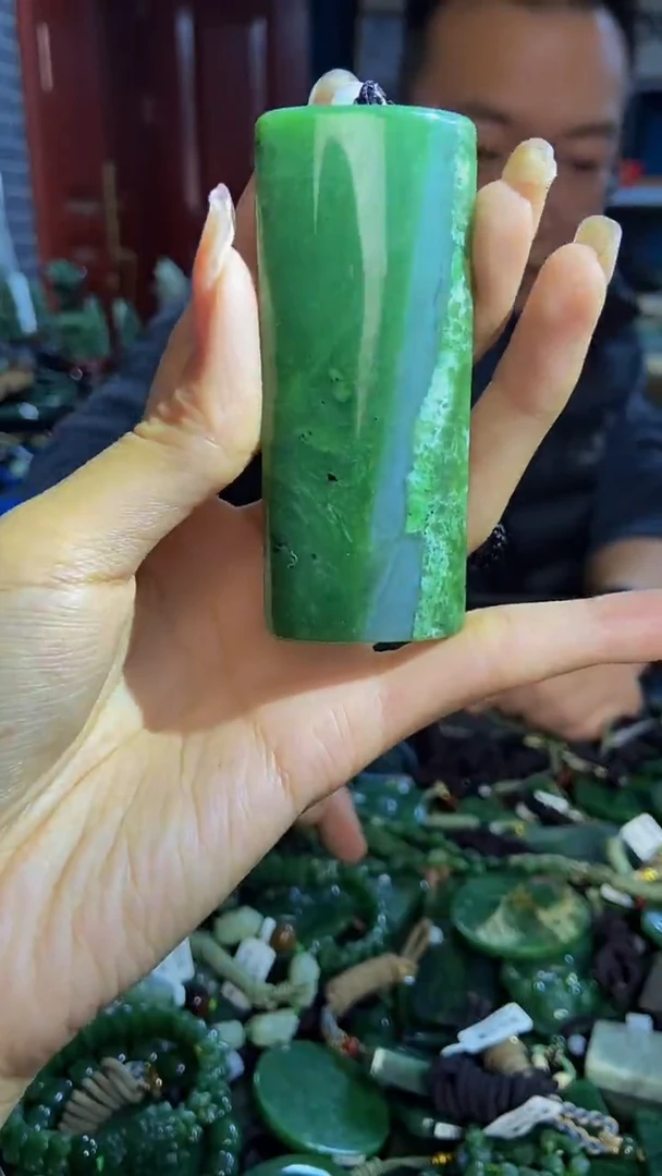 未镶嵌和田玉挂件1