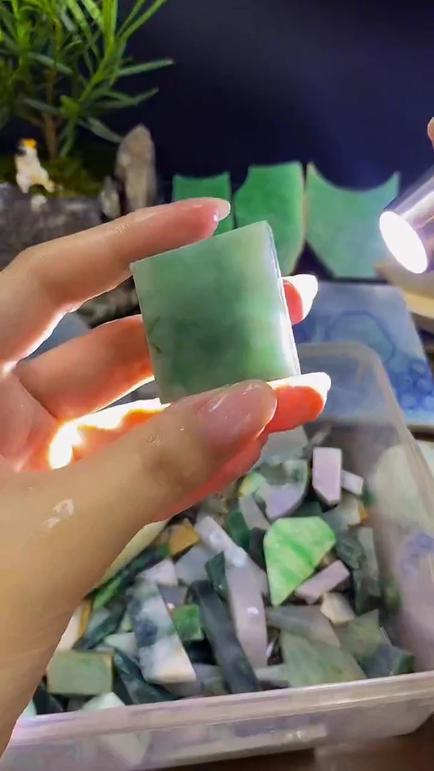 翡翠裸石天然缅甸翡翠a货