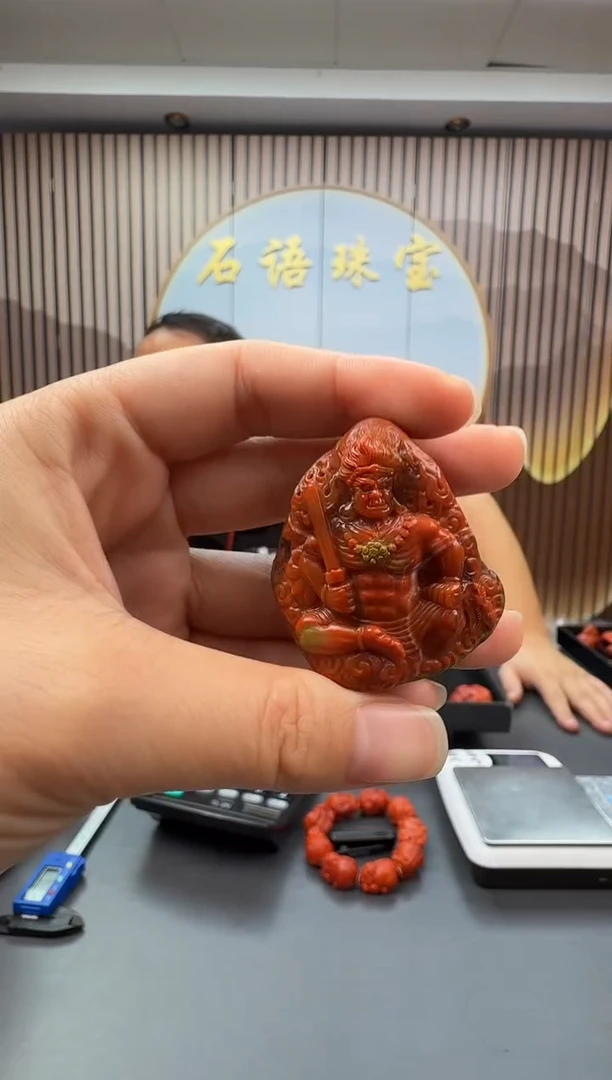 未镶嵌雕刻南红玛瑙156ZB0912产品一个