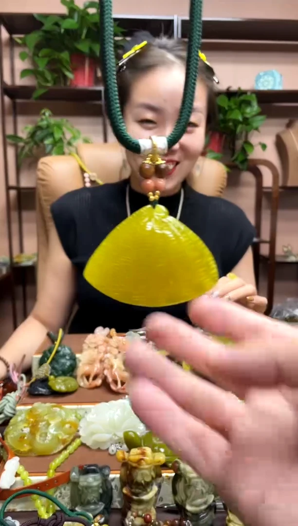 未镶嵌岫玉吊坠·1