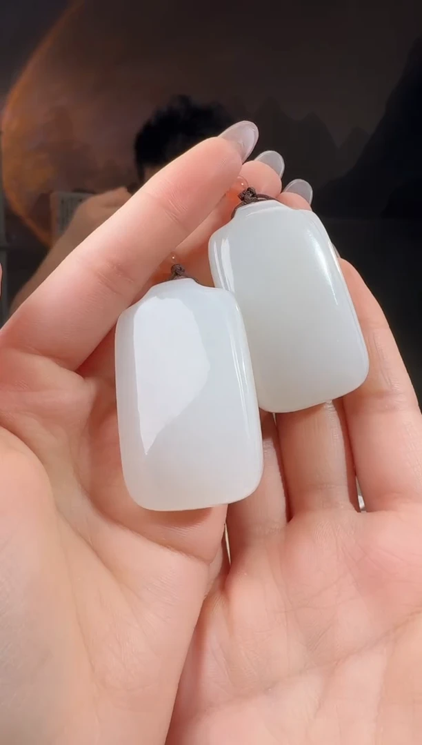 颈饰未镶嵌和田玉无事牌多样性发其一