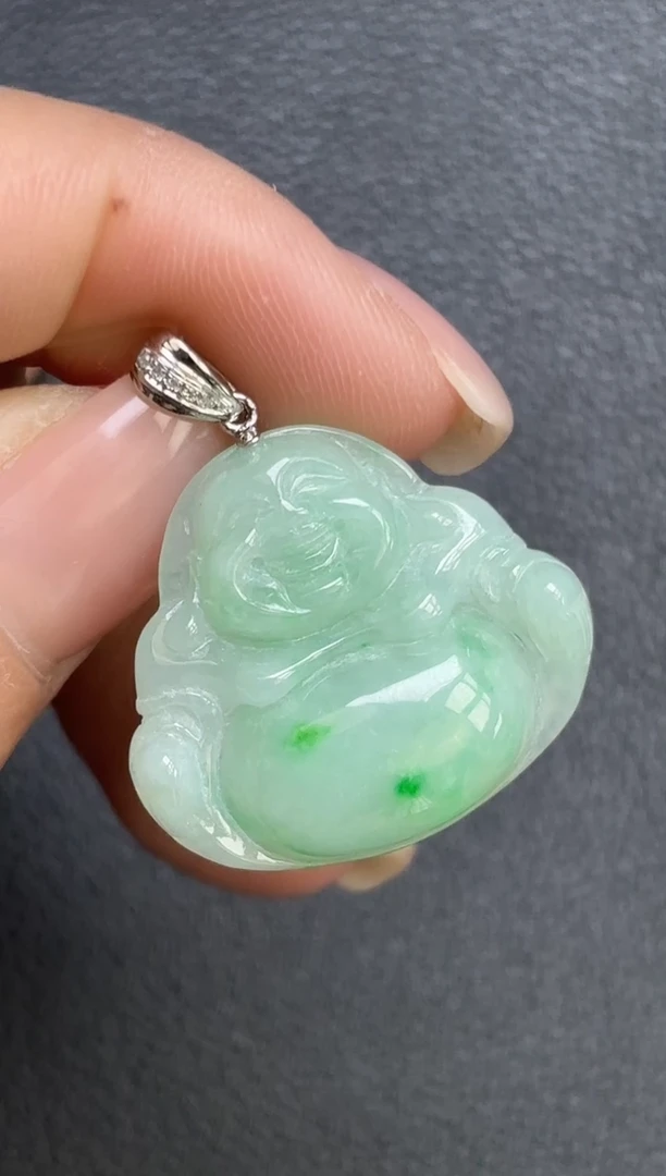 颈饰18K金镶嵌翡翠佛公