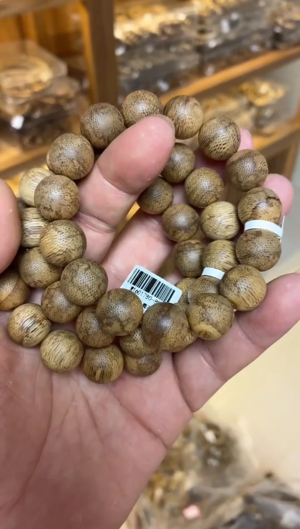 沉香手串 菩萨棋圆珠单圈红土蚁漏1.5多样性发其一