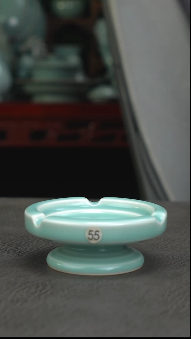 侯全力手签款天青釉55号烟灰缸精品-二