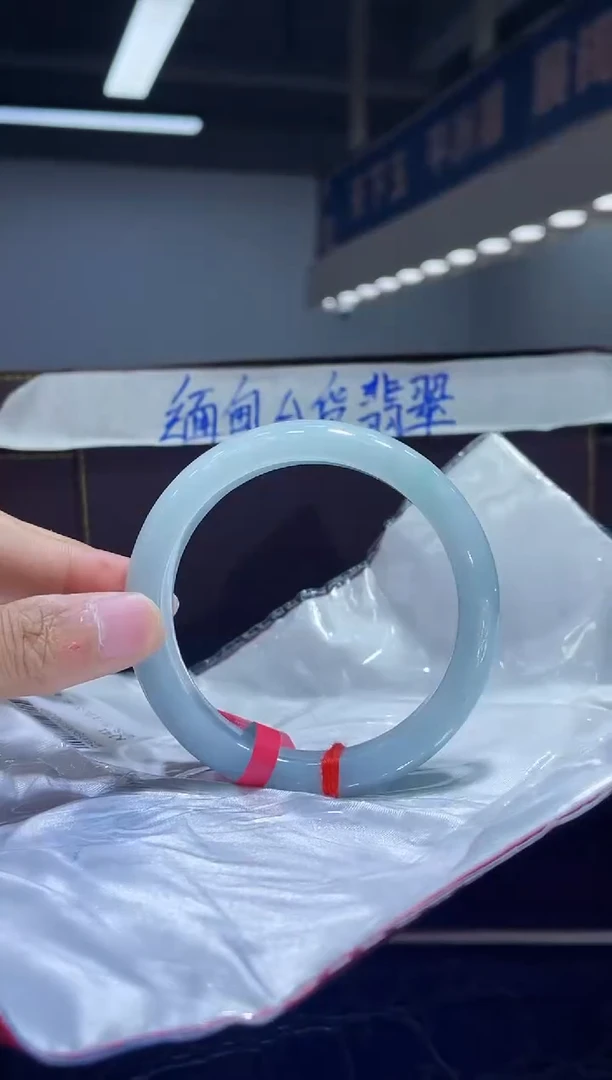未镶嵌手镯翡翠4