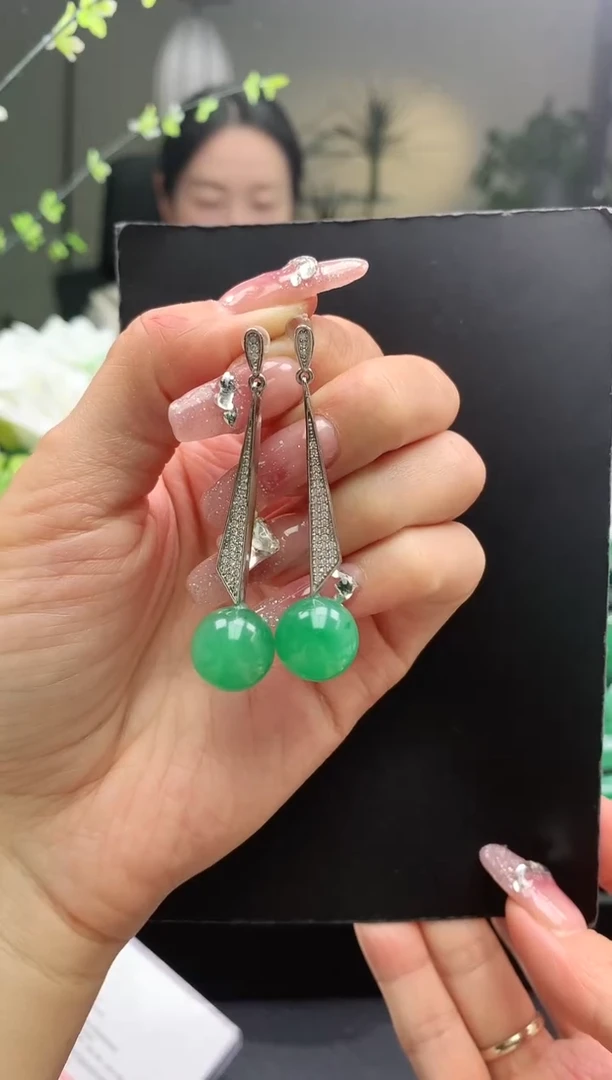 【闪购商品】石英质玉耳坠合金耳坠