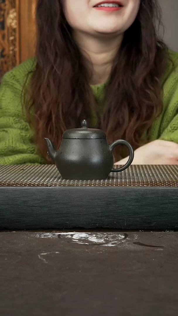 【闪购商品】紫砂茶壶黑料 翁型壶 100cc 038