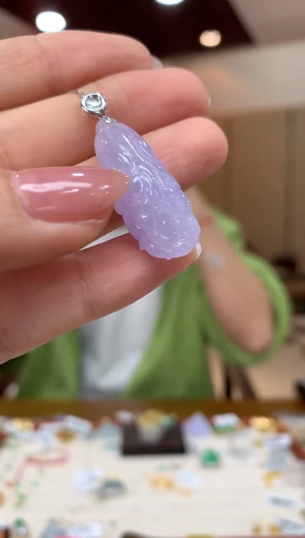 吊坠(不含链)18K金镶嵌翡翠白菜