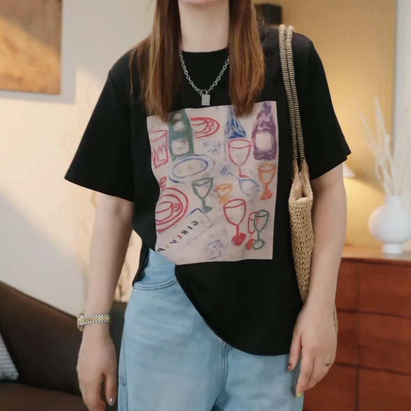 2025圆领修身显瘦夏季出行时尚宽松圆领印花休闲百搭短款T恤女