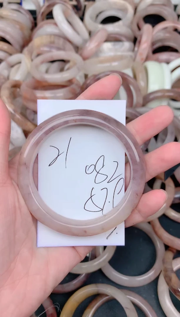 未镶嵌手镯石英质玉082
