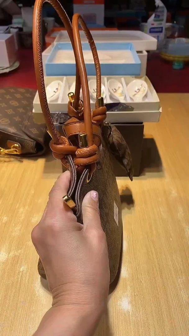 瓷片生活的本意是开心@@1