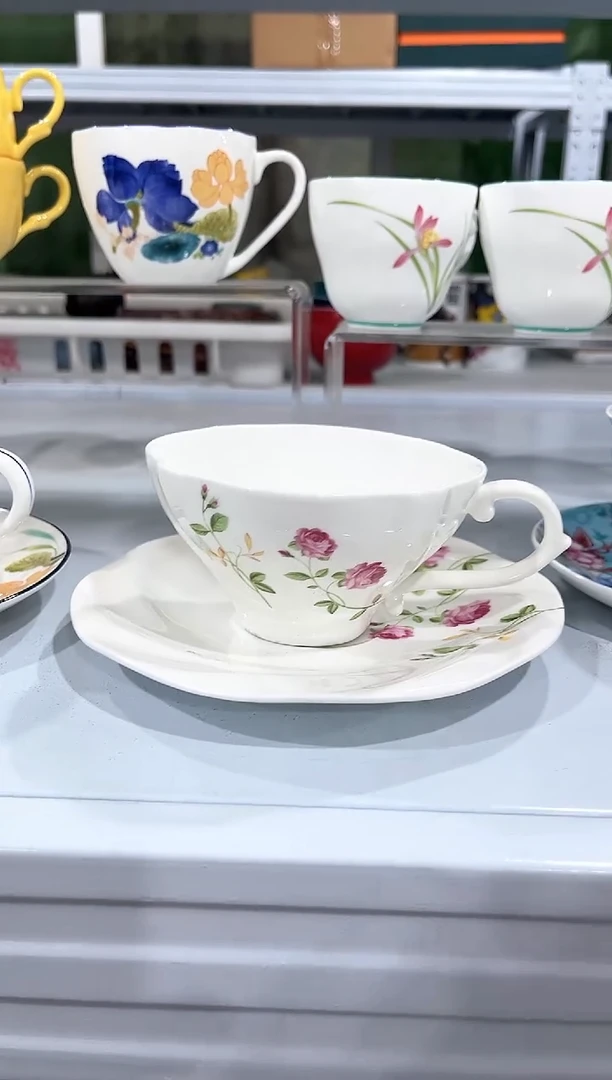 杯子骨瓷（简装）玫瑰咖啡杯碟一套+小勺