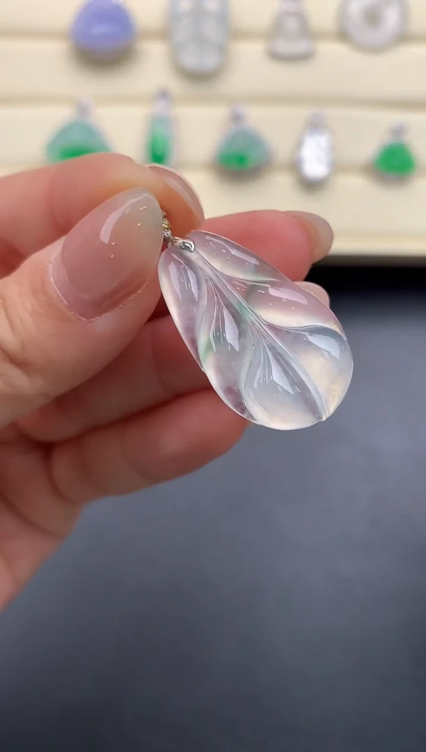 【闪购商品】翡翠颈饰18K金镶嵌Q297     