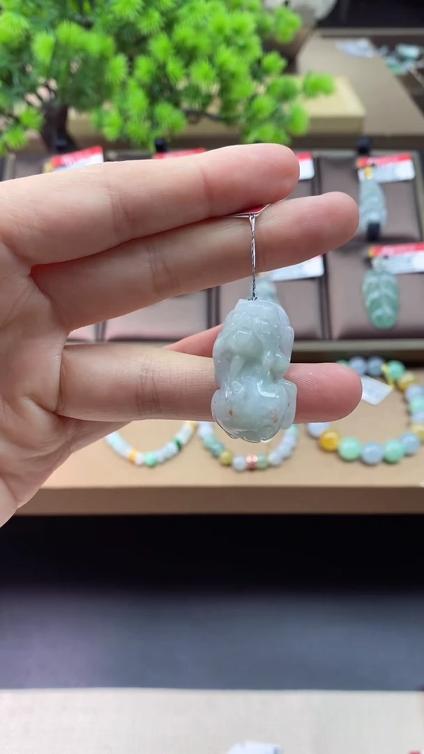 【闪购商品】翡翠颈饰未镶嵌貔貅