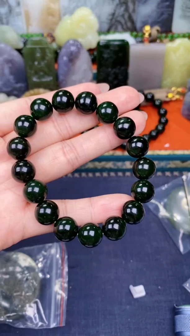 颈饰未镶嵌和田玉和田玉