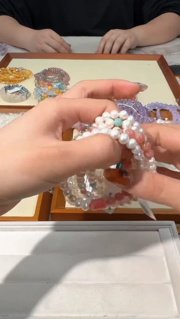 【闪购商品】水晶手链未镶嵌A033珍珠红纹桶珠款