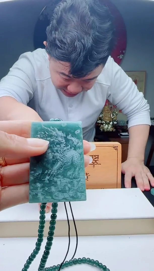 颈饰未镶嵌翡翠多样性发其一