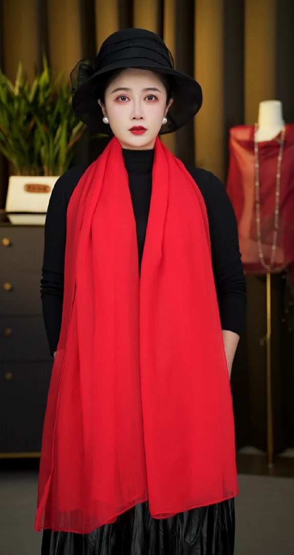 4 中国红纯色鳄鱼皱130x180左右肩沙滩巾丝巾