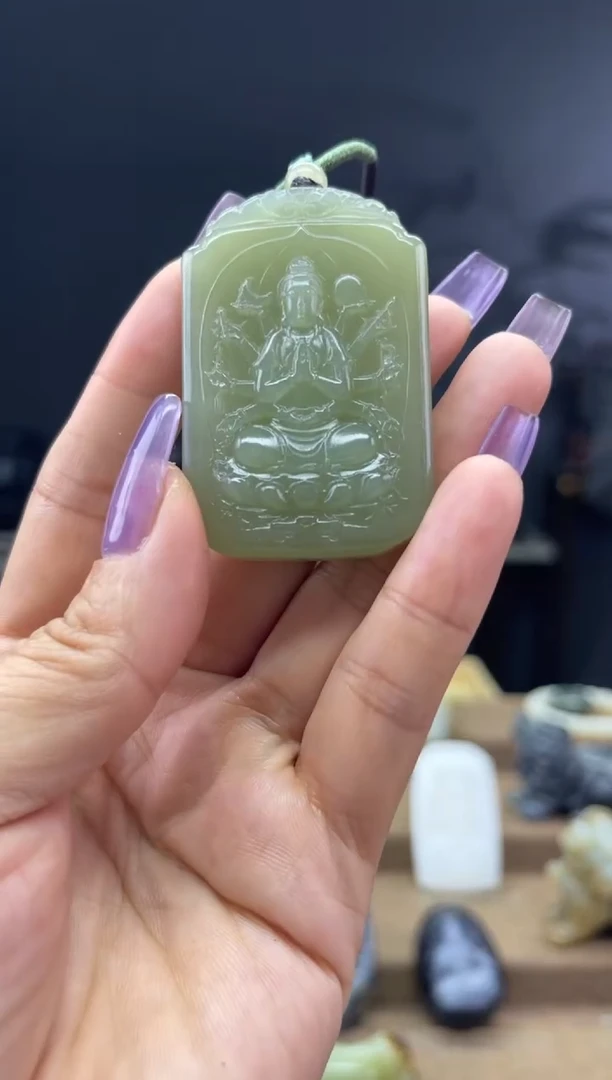 颈饰未镶嵌和田玉1
