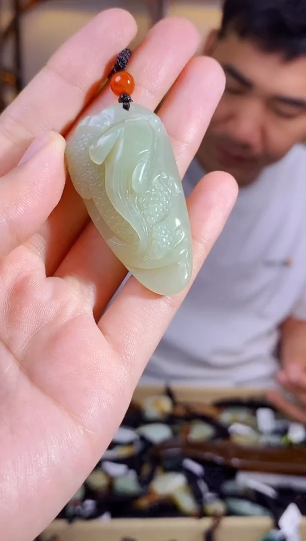 和田玉未镶嵌颈饰1