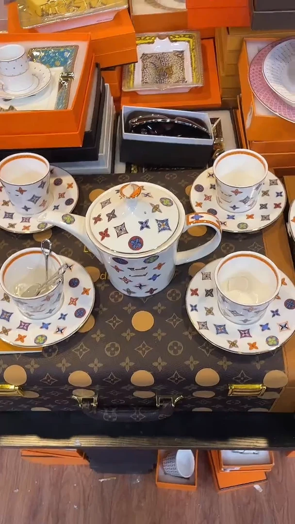 杯鸿辉家品牌瓷器，京东包邮！