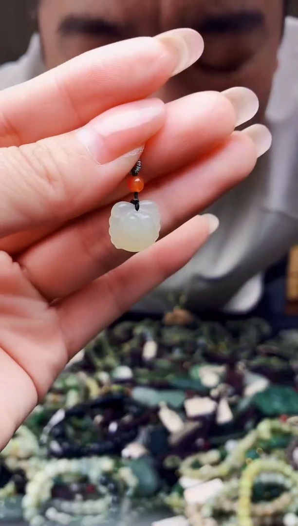 颈饰未镶嵌和田玉多样性发货，拍一发一