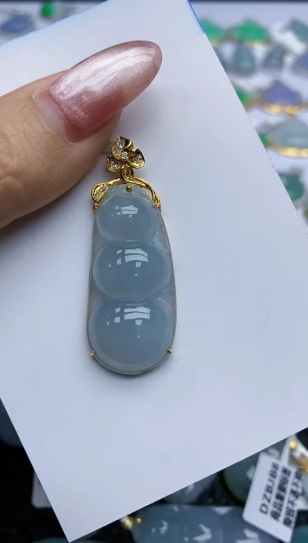 【闪购商品】翡翠挂件18K金镶嵌天然翡翠A货