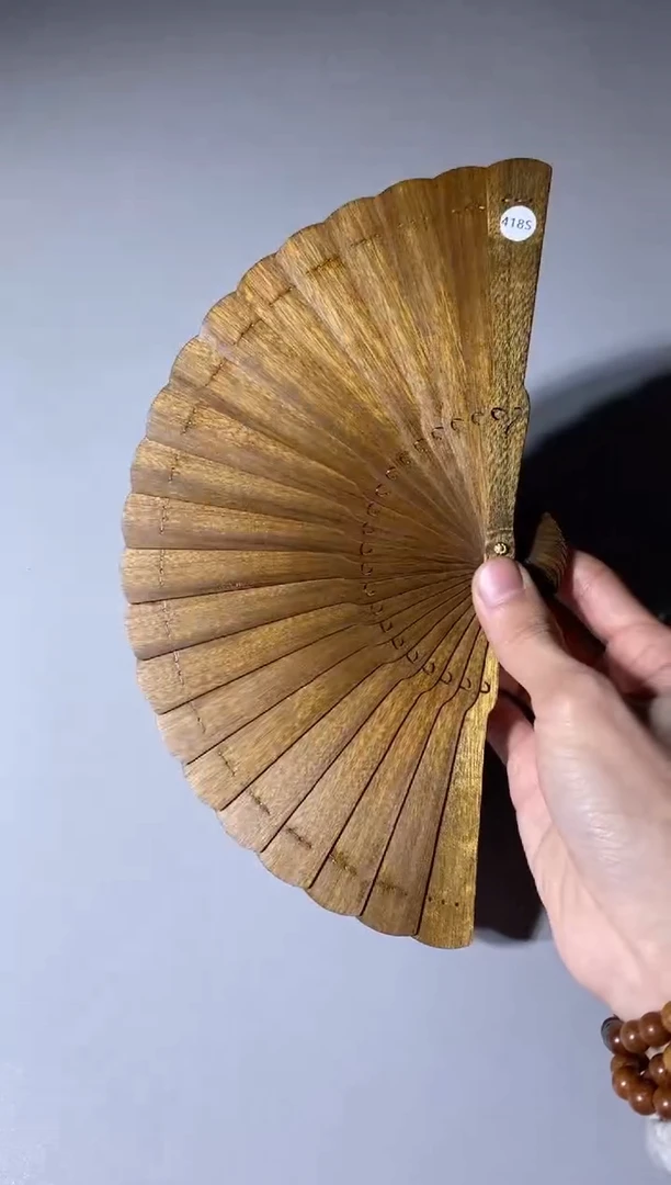 【闪购商品】金丝楠木雕418号15cm金丝楠木小叶桢楠扇子