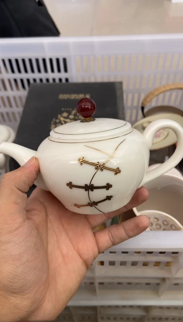 无运费险有瑕疵的摄影的产品有使用过的痕迹有点脏介意勿拍