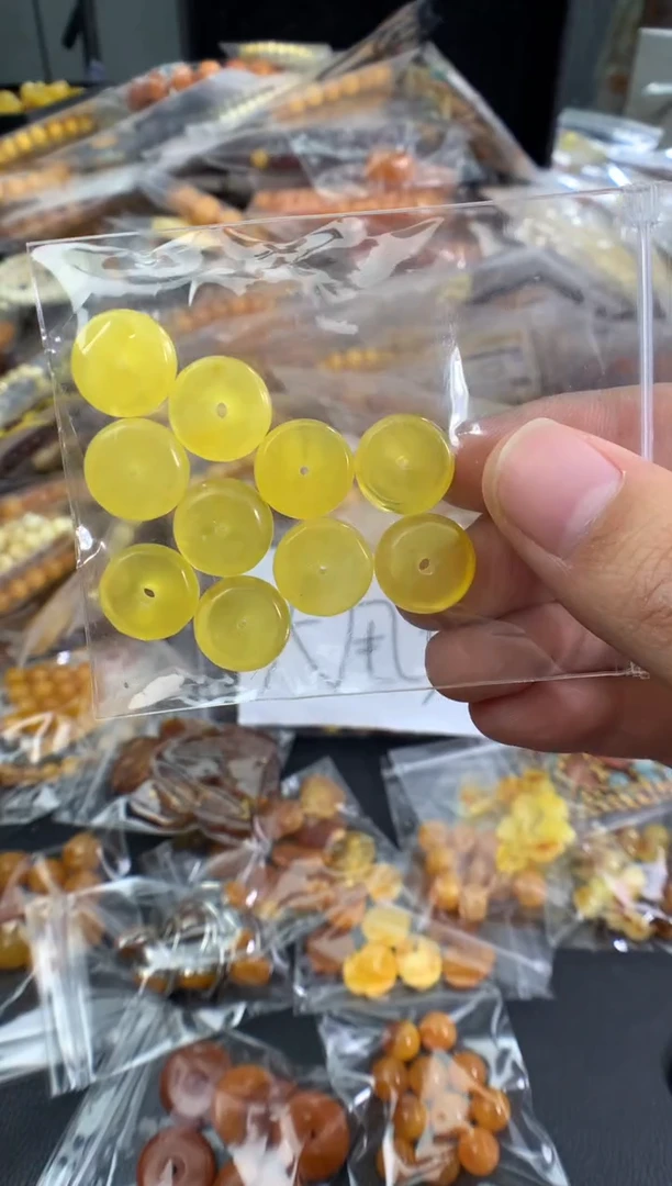 蜜蜡未镶嵌珠宝奇石多样性发一件