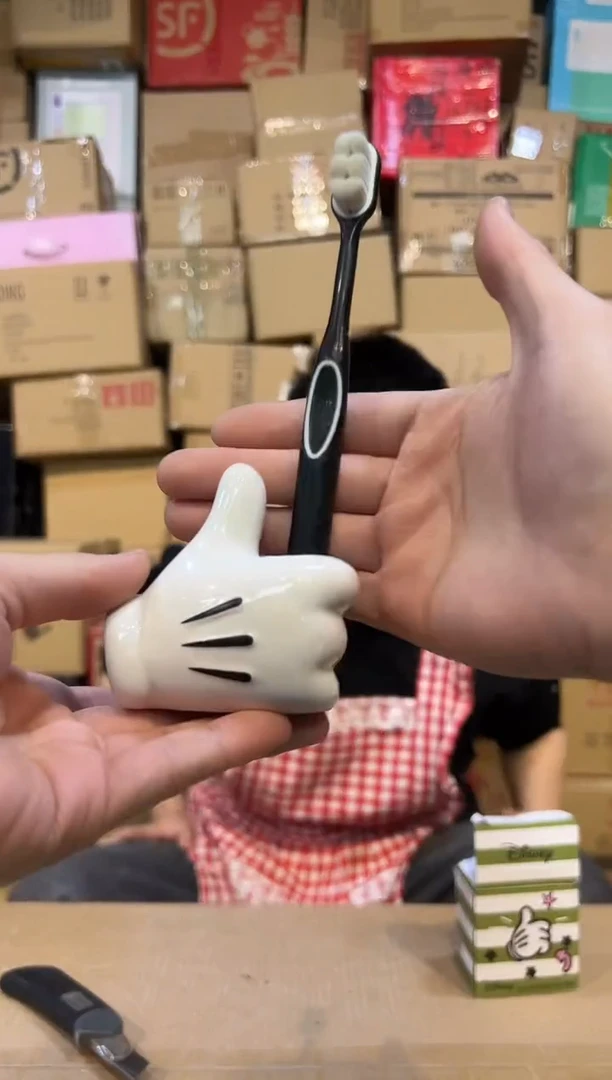 【闪购商品】杯原盒米奇拇指牙刷架