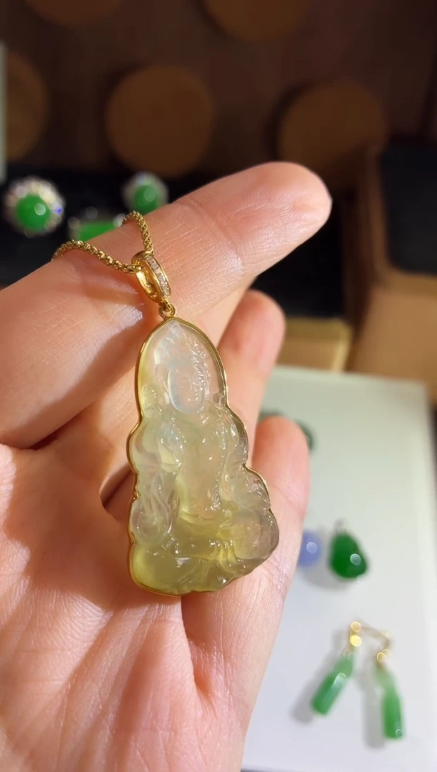 吊坠(不含链)18K金镶嵌翡翠吊坠