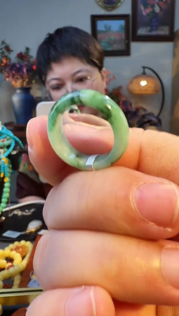 未镶嵌戒圈翡翠戒圈