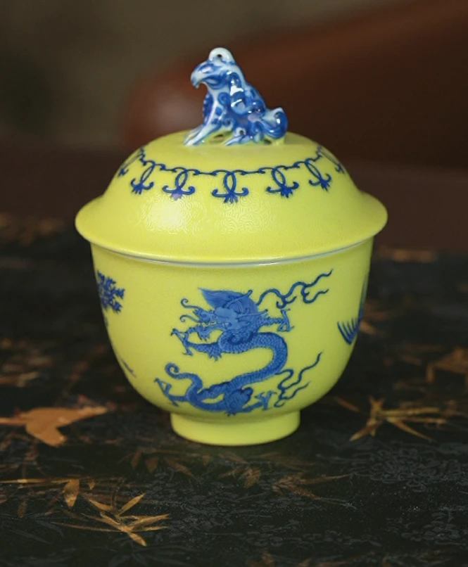 半山主人黄地扒花龙凤呈祥盖杯景德镇茶具家用饮茶主人杯中式