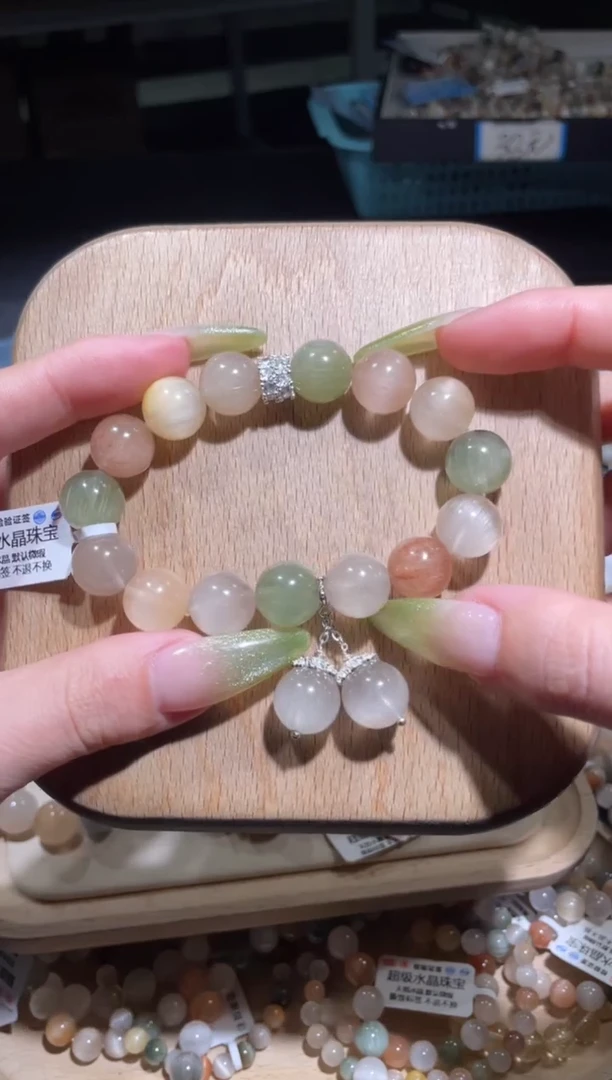 【闪购商品】水晶手链未镶嵌191号多样性发货一P 12+