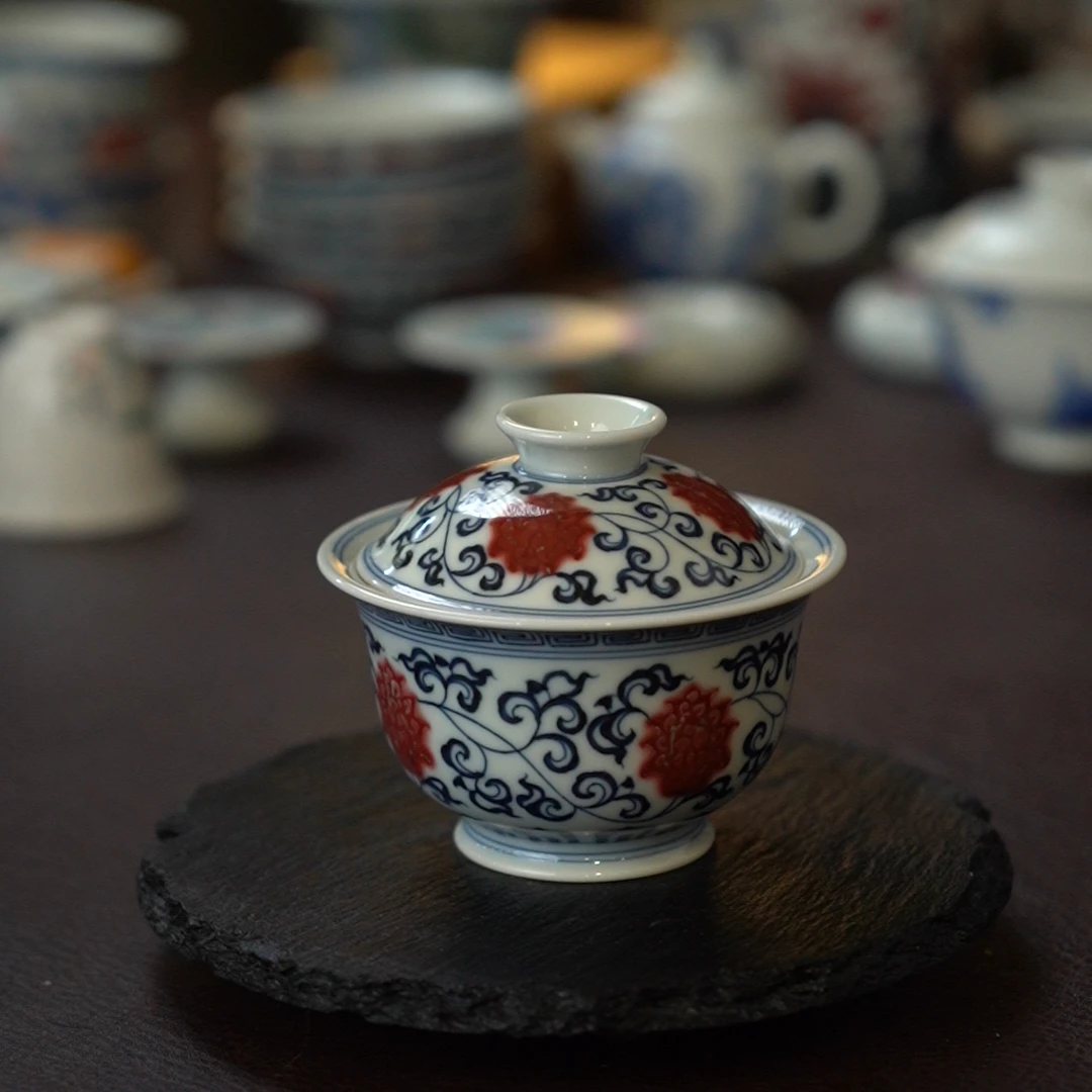 景德镇全手工手绘青花釉里红缠枝莲二才盖碗（釉里红发色随机）