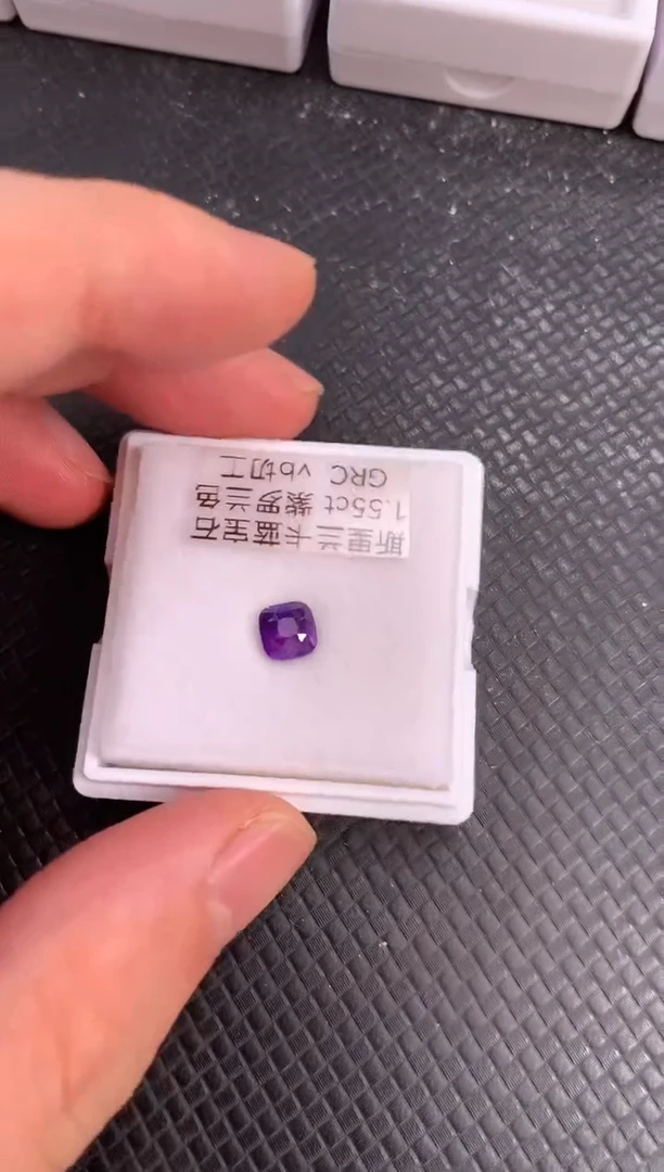 蓝宝石裸石天然紫色蓝宝石