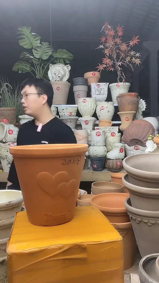 【闪购商品】缸1个20*18红陶爱心无托