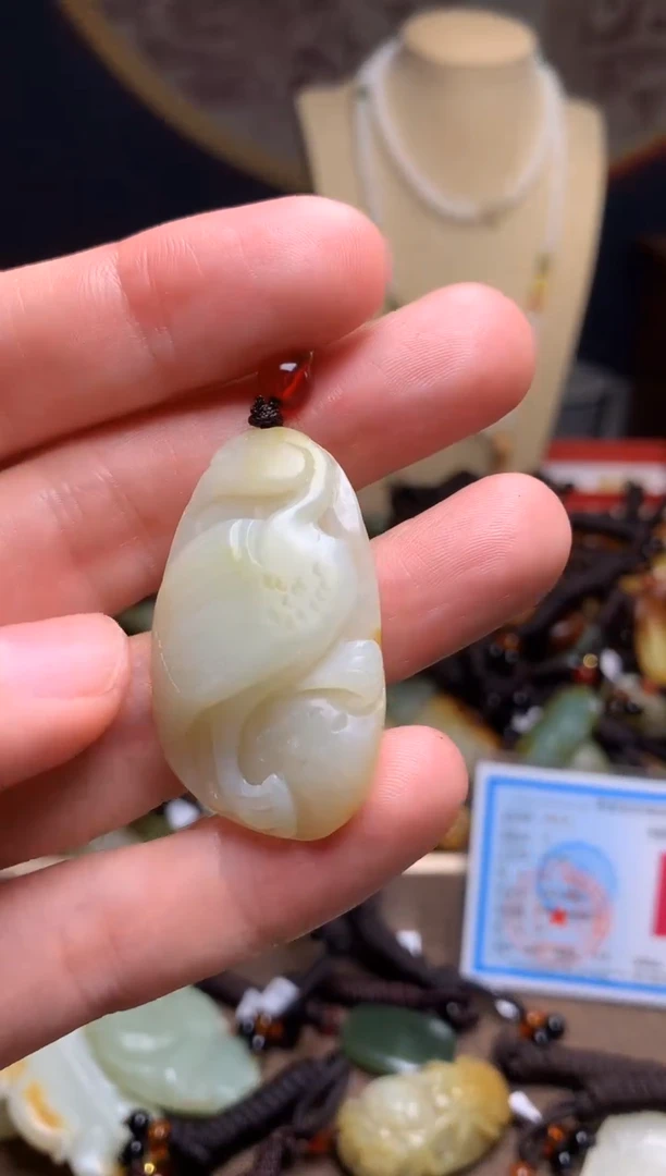 颈饰未镶嵌和田玉新疆料青海料清水和田玉吊坠