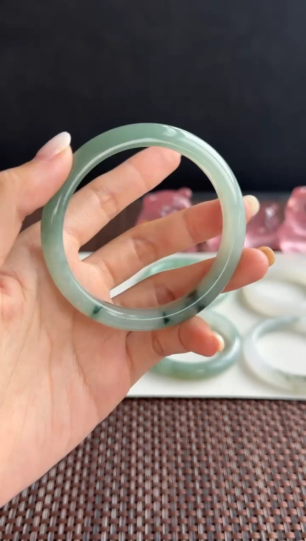 未镶嵌手镯翡翠43号60*10.2*7.6