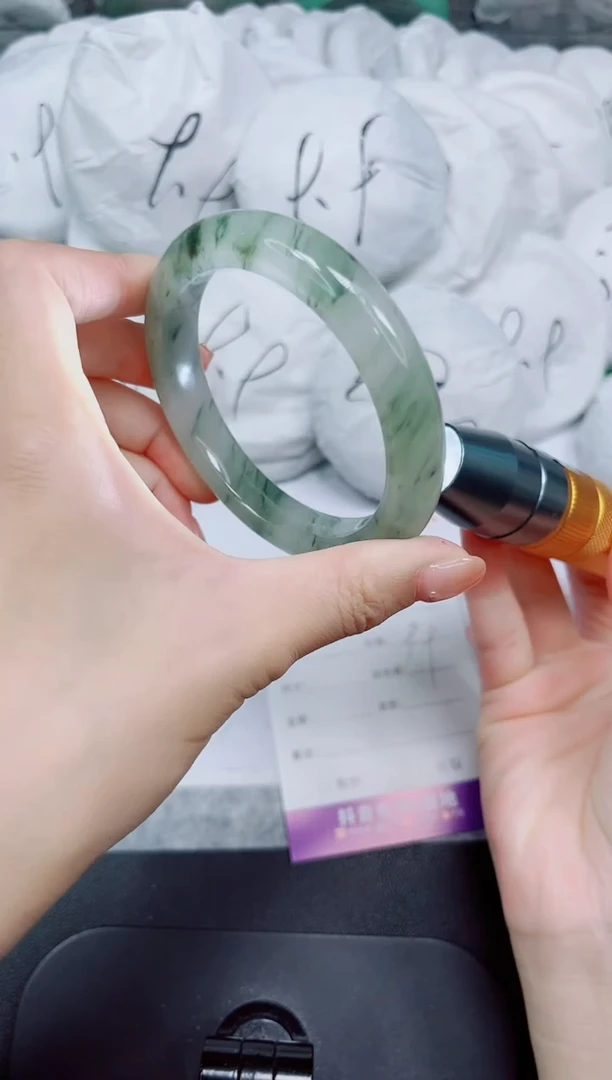 石英质玉手镯未镶嵌251-58