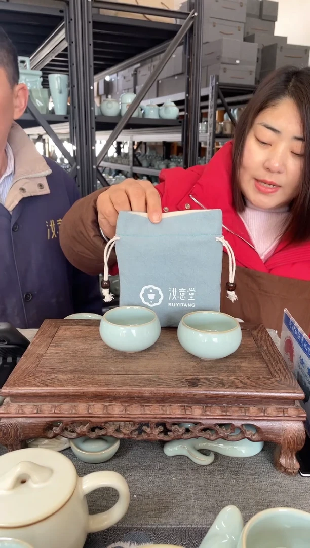 【闪购商品】其他天青大圆禅定杯一对